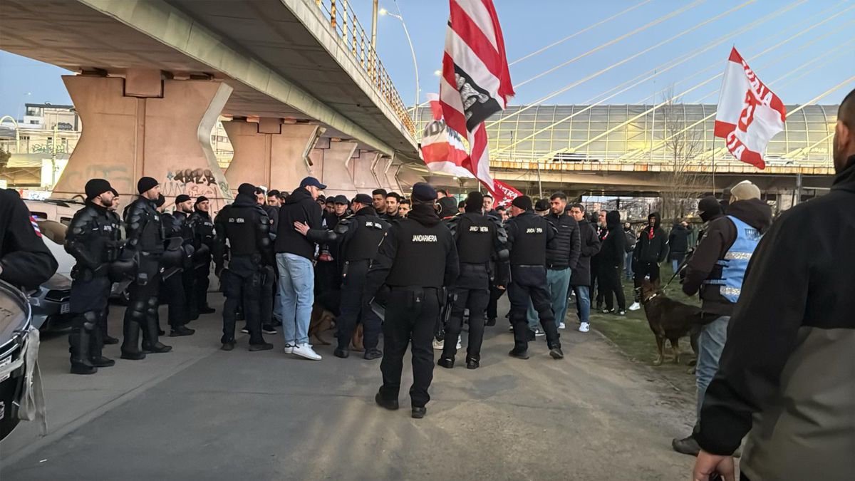 Rapid - Dinamo, corteo organizat de fanii „câinilor” înaintea ciocnirii din Giulești + imagini înaintea partidei