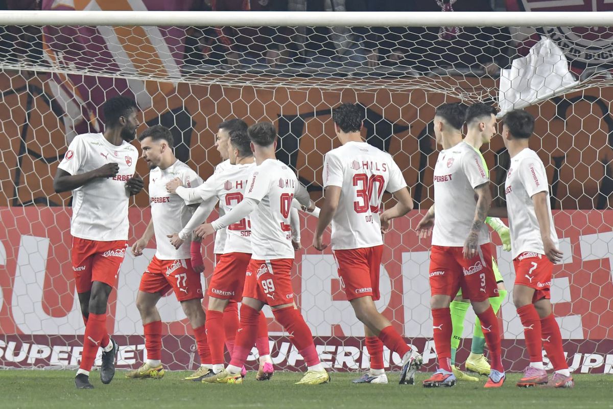 „Creștem arbitri sau fotbaliști?!” » Pașcanu, luare de poziție după scandalul din Rapid - Dinamo: „În Anglia mă uitam la Lineker, Wright și Shearer”