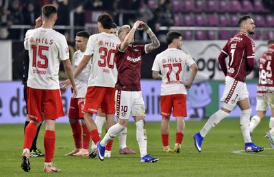 Petrila, gol superb în Rapid - Dinamo » Fază controversată sub ochii lui Kovacs: verdictul specialistului