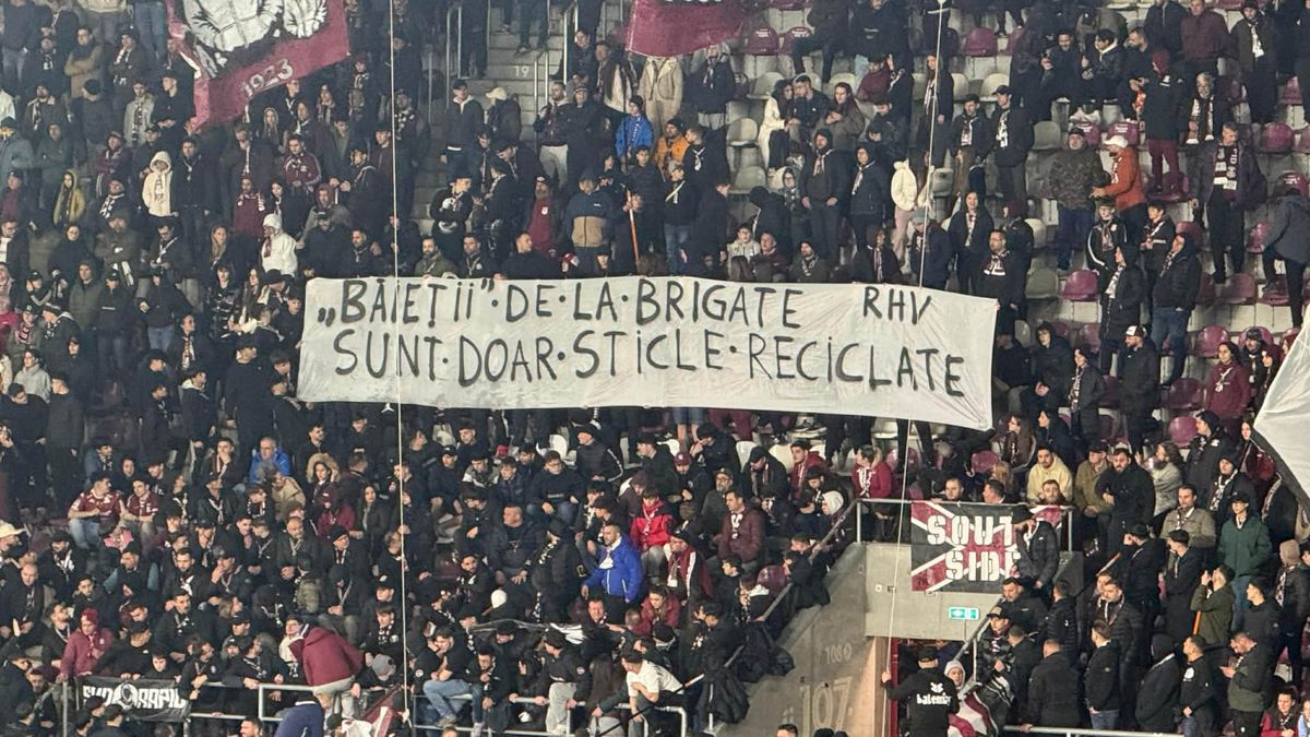 Scenografia din derby-ul Rapid - Dinamo » Mesajele afișate de galeriile rivale