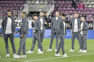 Rapid - Dinamo, derby cu gândul la titlu » ECHIPELE DE START: titular în prmeieră pentru Kopic! Imagini cu tot ce mișcă în Giulești