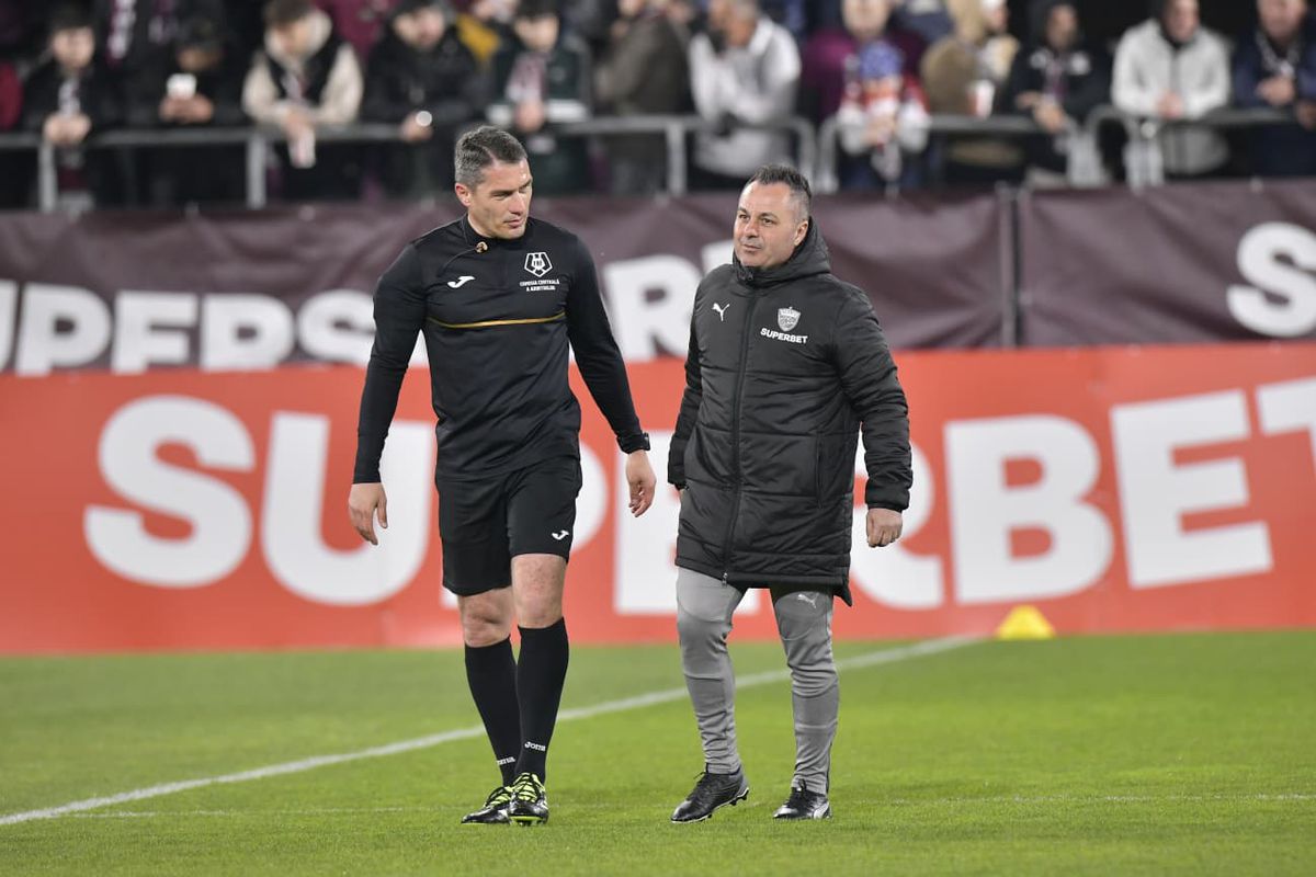 Rapid - Dinamo, imagini de la nivelul gazonului înaintea partidei