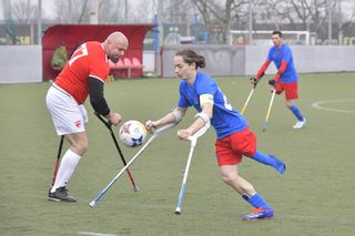 Și-au făcut din cârje visuri » GSP a asistat la primul FCSB - Dinamo în fotbalul pentru amputați: „Târâți-vă, dar niciodată nu renunțați!”