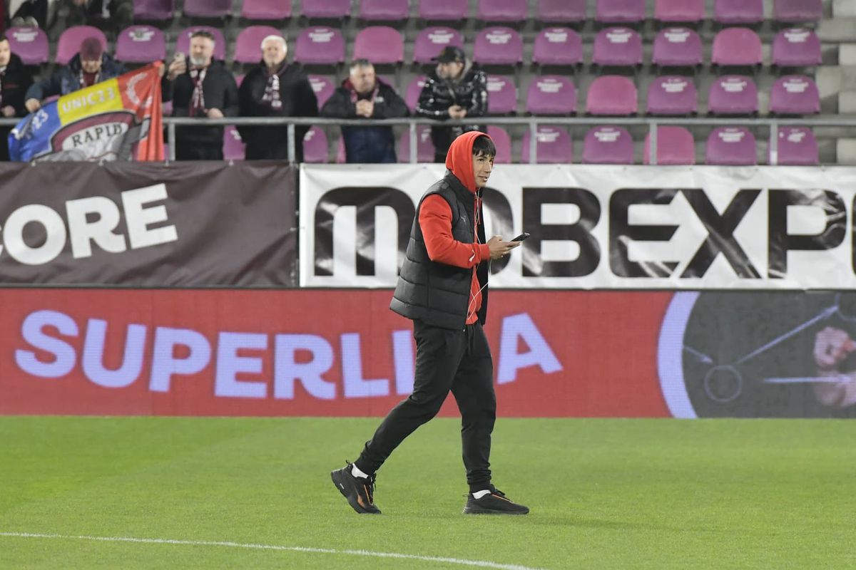 Rapid - Dinamo, imagini de la nivelul gazonului înaintea partidei