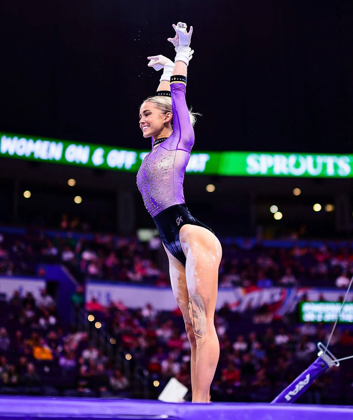 Gimnasta care a devenit milionară la 20 de ani, mesaj surprinzător: „Eu obsedată de tine? Da, sunt obsedată de tine!”