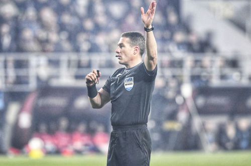 Istvan Kovacs a dat penalty pentru Dinamo, după intervenția VAR/ foto Cristi Preda (GSP)