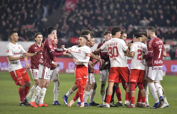 Scandalul de la Rapid - Dinamo capătă proporții: „Vom cere conversația VAR și suspendarea lui Kovacs”