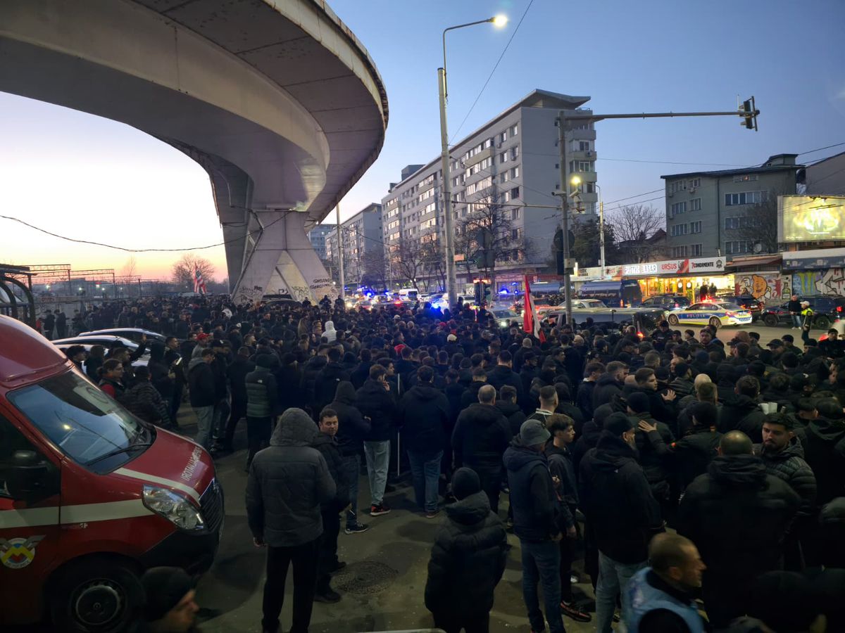 Rapid - Dinamo, corteo organizat de fanii „câinilor” înaintea ciocnirii din Giulești + imagini înaintea partidei