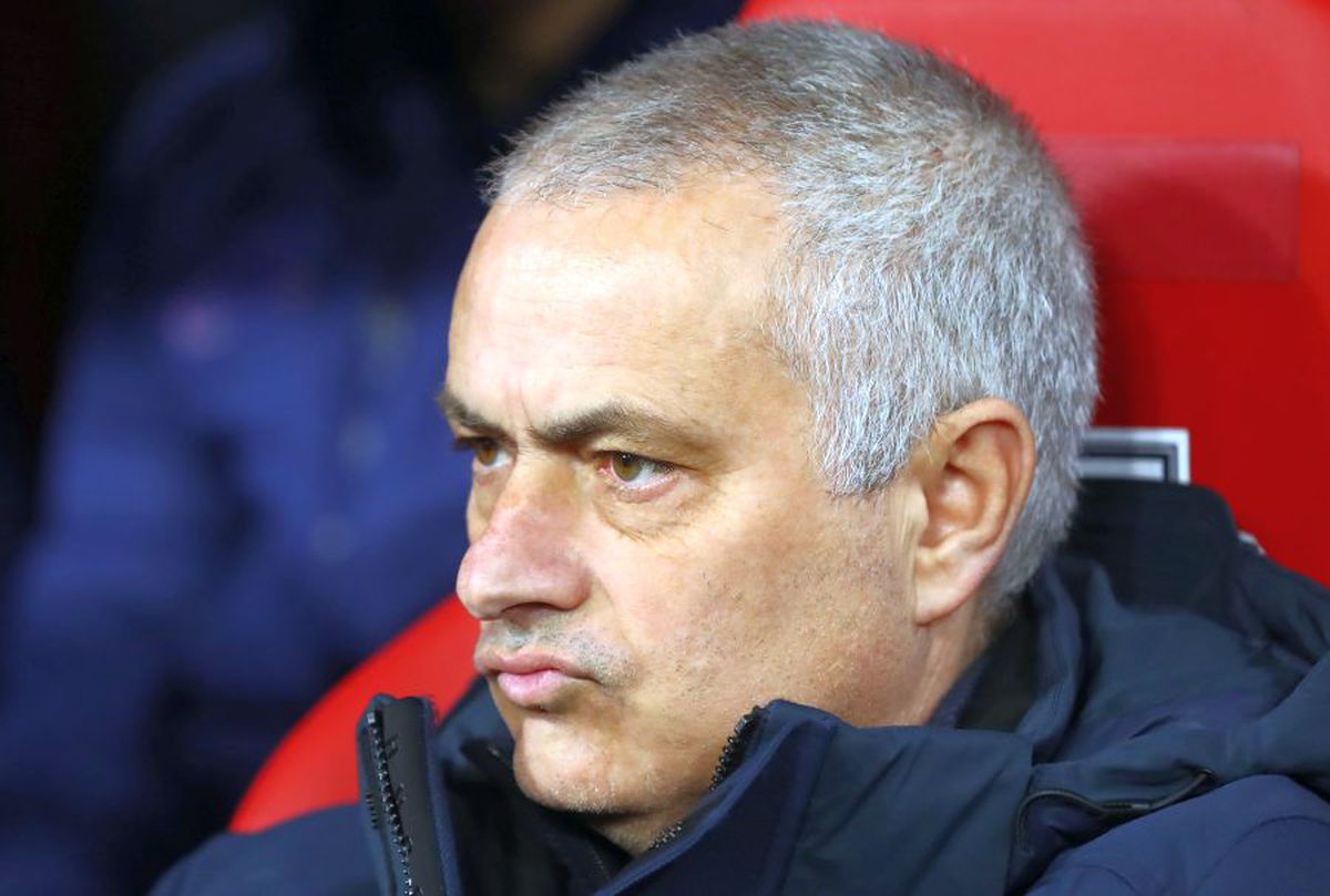 COVID-19. Jose Mourinho, izolat în aceeași casă cu alți 3 antrenori de la Tottenham