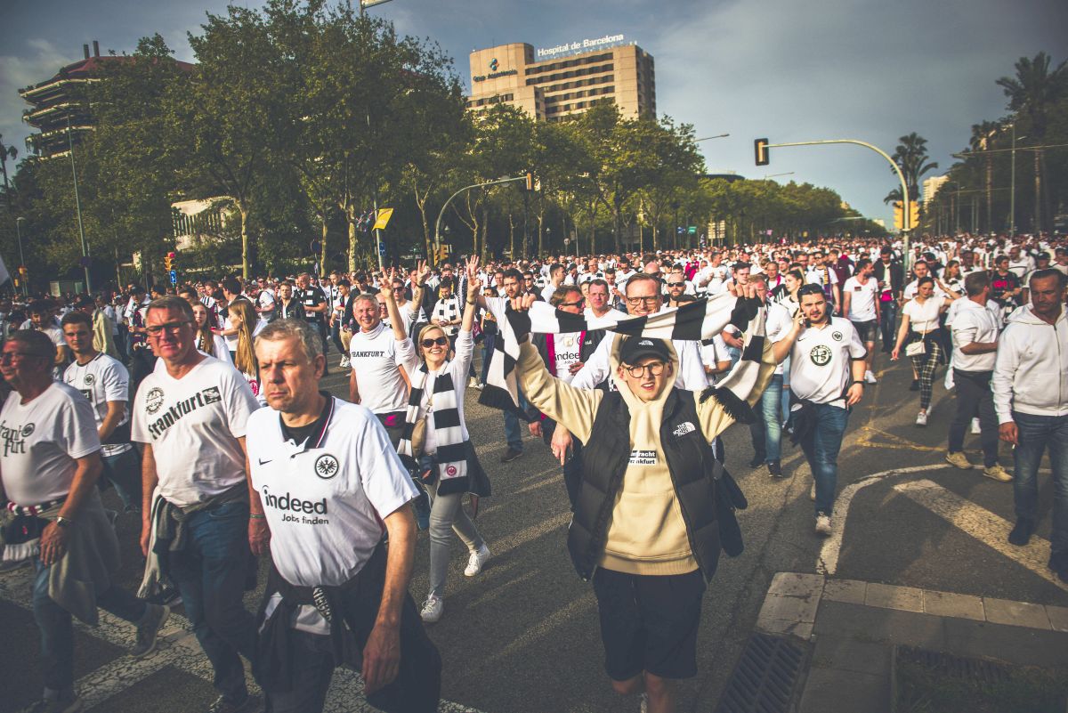 Eintracht Frankfurt șochează pe Camp Nou! Barcelona s-a trezit prea târziu și e OUT din Europa League » Iată semifinalele