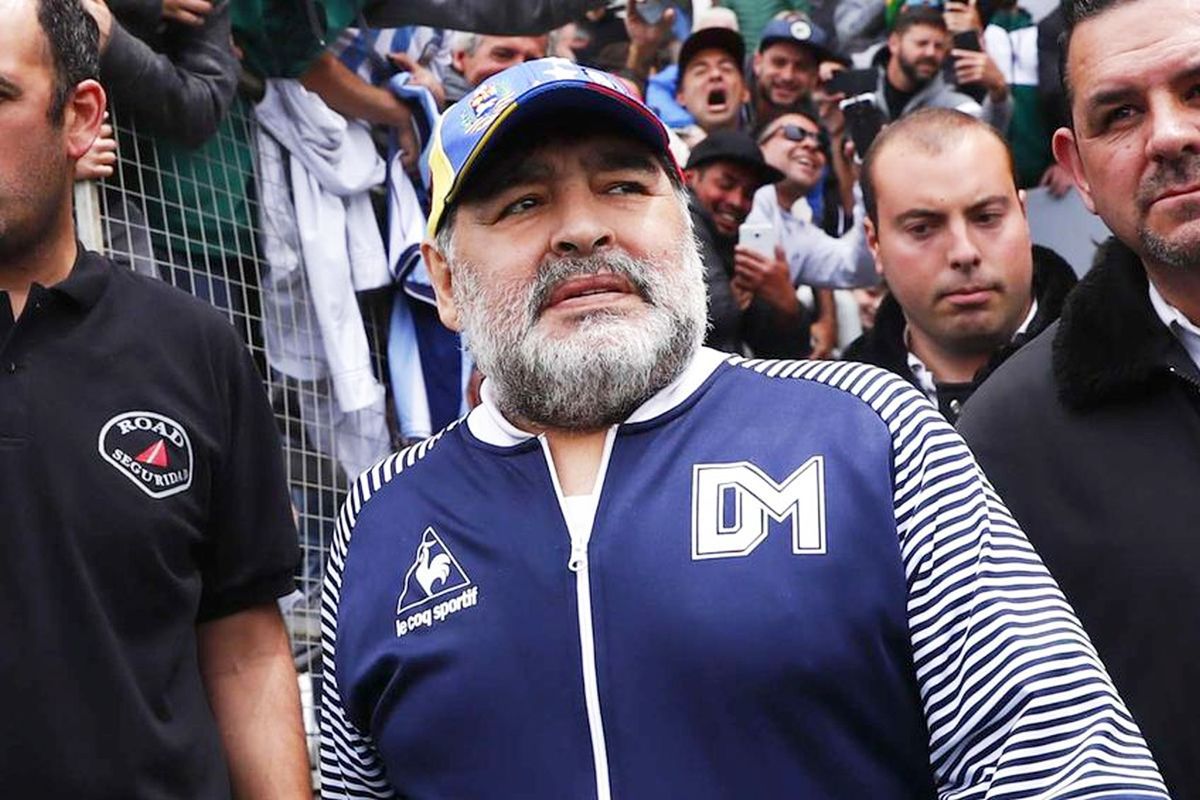Procurorii cer ca personalul medical al lui Diego Maradona să fie judecat pentru omucidere! Inculpații riscă până la 25 de ani de închisoare