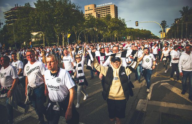 Barcelona - Frankfurt. Peste 30.000 de germani la porțile arenei Camp Nou! Scene unice în Europa League