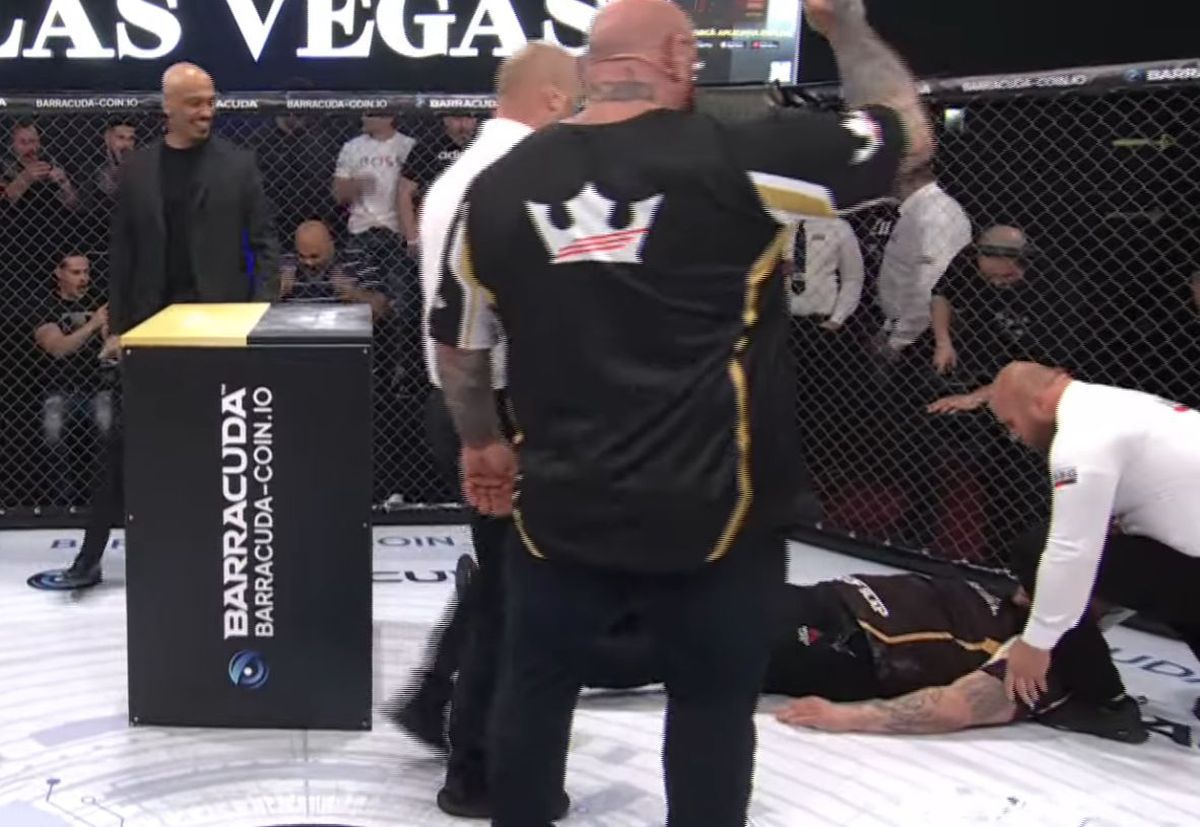 Cea mai brutală competiție din România a revenit » Imagini șocante la finală: KO dintr-o singură palmă! Câți bani a încasat câștigătorul