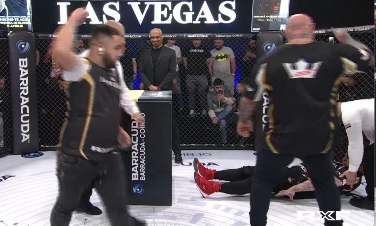 Cea mai brutală competiție din România a revenit » Imagini șocante la finală: KO dintr-o singură palmă! Câți bani a încasat câștigătorul