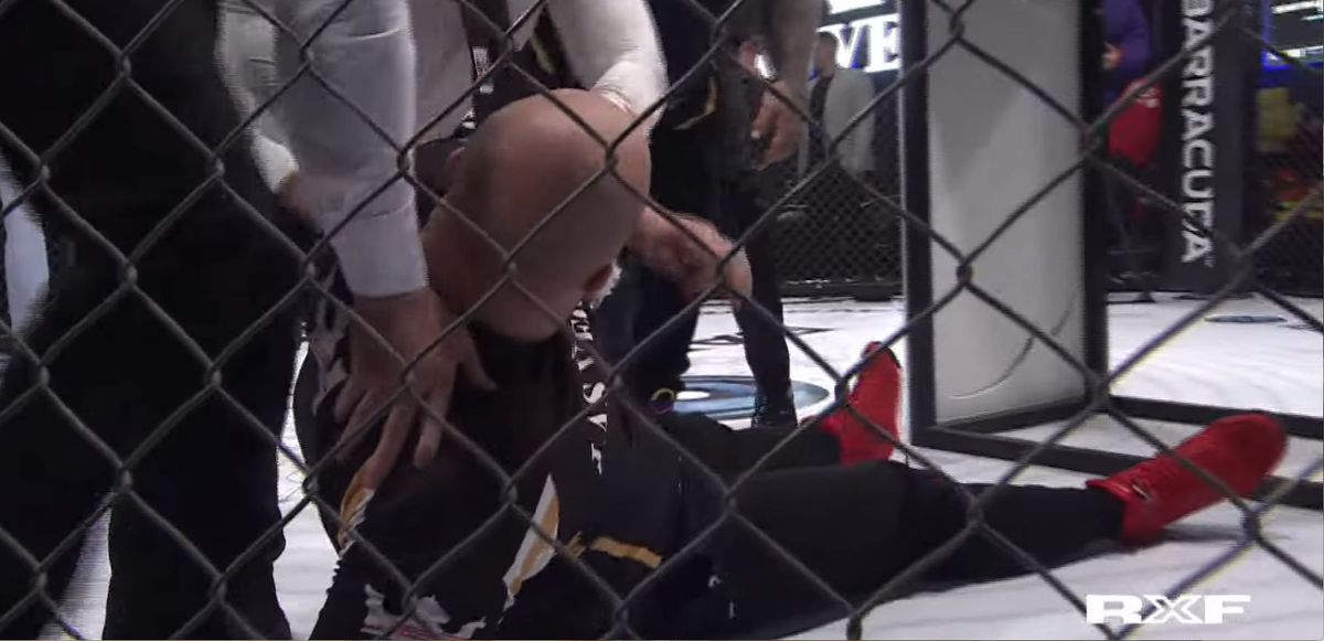 Cea mai brutală competiție din România a revenit » Imagini șocante la finală: KO dintr-o singură palmă! Câți bani a încasat câștigătorul