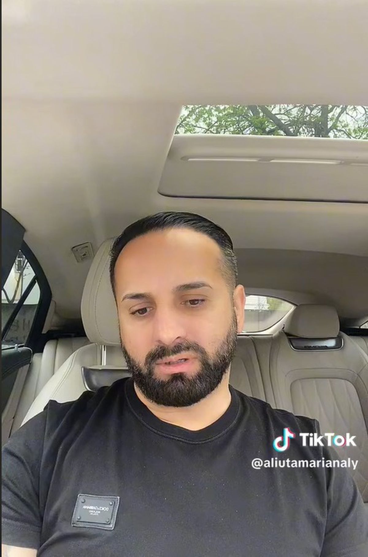 Marian Aliuță și-a spus oful pe ritmuri de manele, după ce s-a botezat la 45 de ani: „Am prieteni care spun că e greșit ce am făcut!”