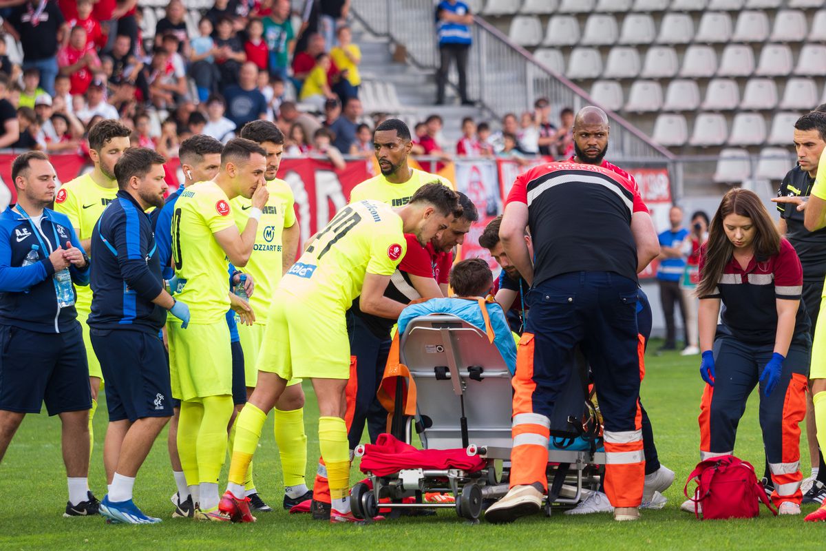 Luca Mihai, accidentare în Dinamo - Poli Iași 1-0