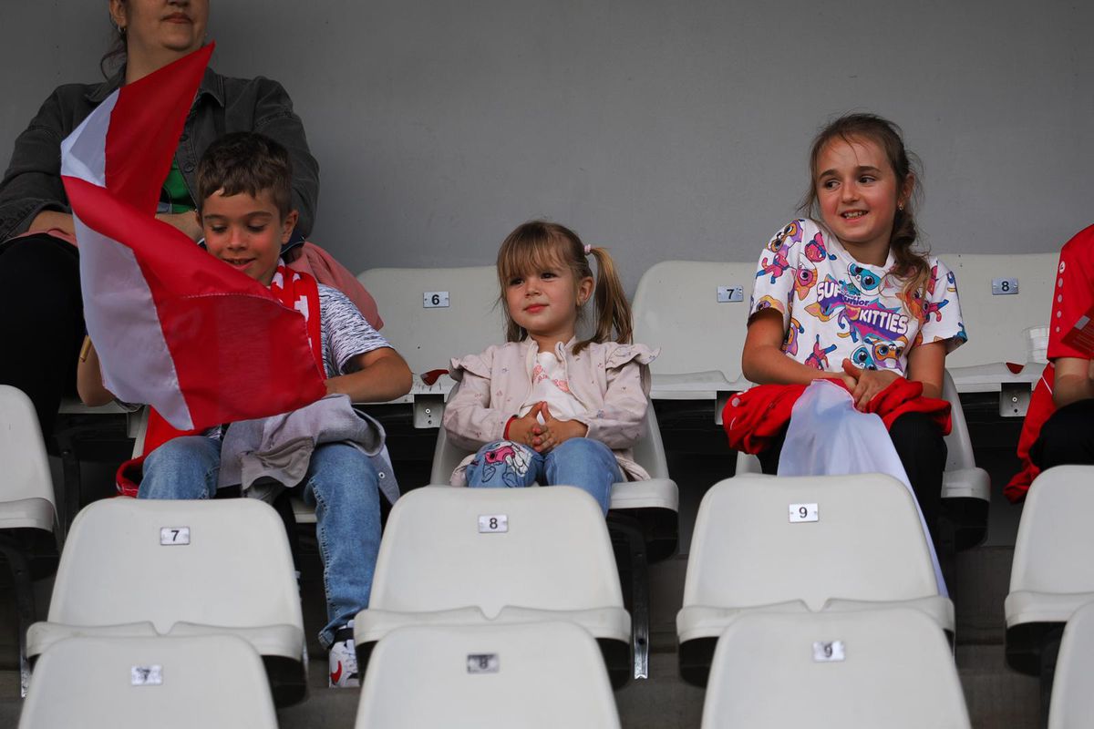 Revenirea „Pitbull-ului”, izbucnirea lui Caparco și ultrașii „falși”: „Din cauza voastră arde cămașa pe noi!” » 10 informații de pe stadion, înainte de Dinamo - Poli Iași