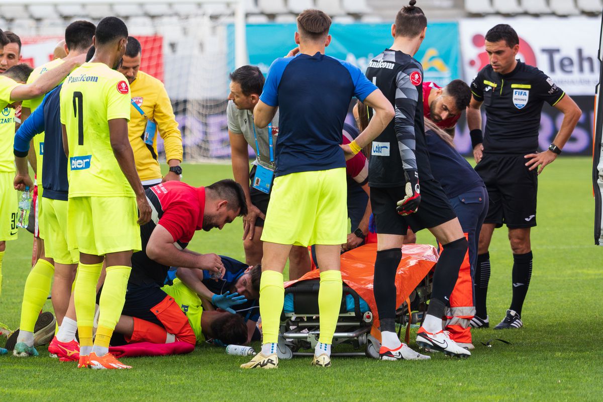Luca Mihai, accidentare în Dinamo - Poli Iași 1-0