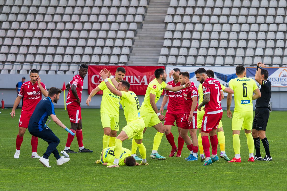 Manevra disperată prin care Dinamo a găsit fundaș pentru „dubla” cu Csikszereda » A apelat la rivala din Superligă