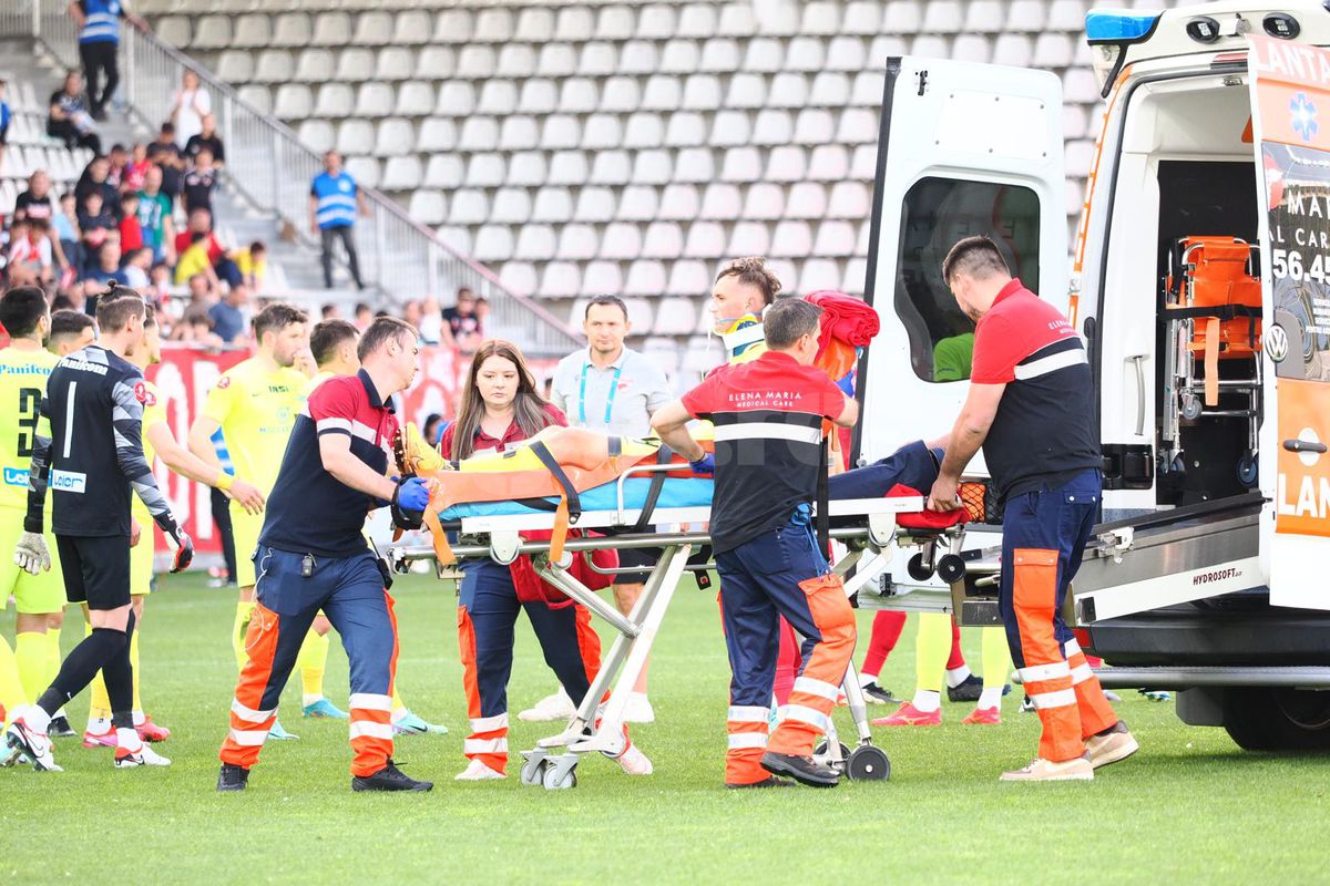 Luca Mihai, accidentat grav în Dinamo - Poli Iași
