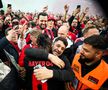 Bucurie fără margini la Leverkusen! Fanii au intrat pe teren în timpul meciului » Xabi Alonso a adus în stil mare primul TITLU din istoria de 120 de ani a clubului