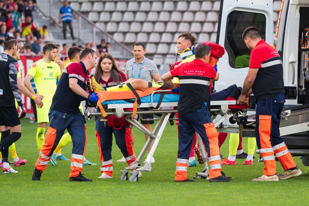 „Multiple fracturi craniene” » Prim diagnostic CRUNT la spital pentru Luca Mihai, după intrarea violentă a lui Homawoo. Doctorii vor să sesizeze Poliția!
