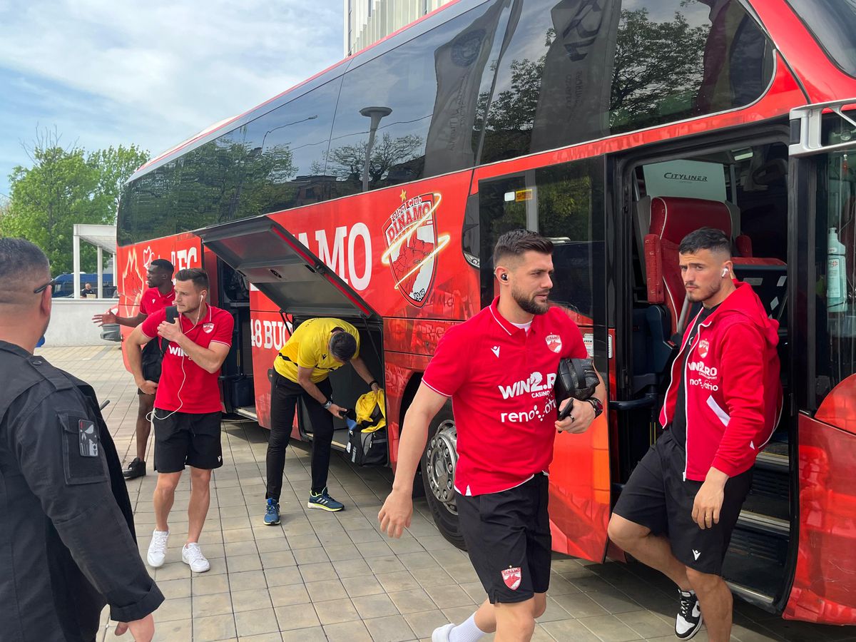 Imagini înainte de Dinamo - Poli Iași