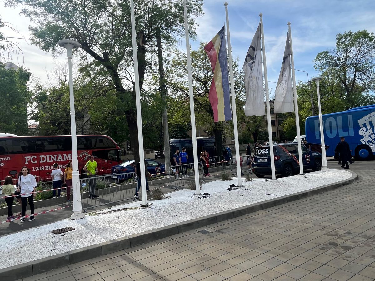Revenirea „Pitbull-ului”, izbucnirea lui Caparco și ultrașii „falși”: „Din cauza voastră arde cămașa pe noi!” » 10 informații de pe stadion, înainte de Dinamo - Poli Iași