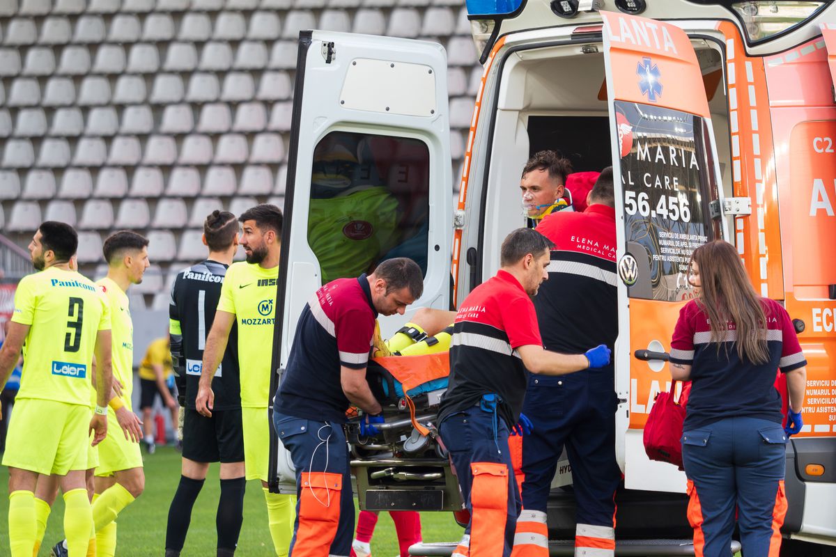 Nicolescu, despre arbitrajul din Dinamo - Poli Iași: „Erau circumstanțe de roșu la Homawoo, dar ei au fost mai agresivi! Dădeau și țipau!”