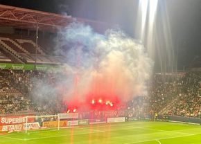 Spectatori în număr mare la derby-ul din Gruia » Clujenii, fluierați la ei acasă + Moment tensionat: jandarmii au intervenit cu scuturile!