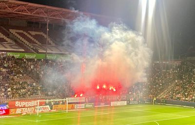 Clujenii, fluierați la ei acasă + Moment tensionat la CFR - FCSB: jandarmii au intervenit cu scuturile