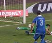 Gafă de curtea școlii în FC Botoșani - FCU Craiova » Portarul oltenilor s-a făcut de râs și a luat un gol de „Cascadorii râsului”