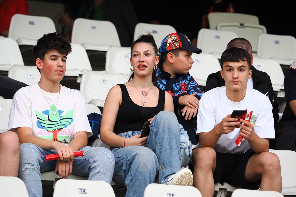 Revenirea „Pitbull-ului”, izbucnirea lui Caparco și ultrașii „falși”: „Din cauza voastră arde cămașa pe noi!” » 10 informații de pe stadion, înainte de Dinamo - Poli Iași