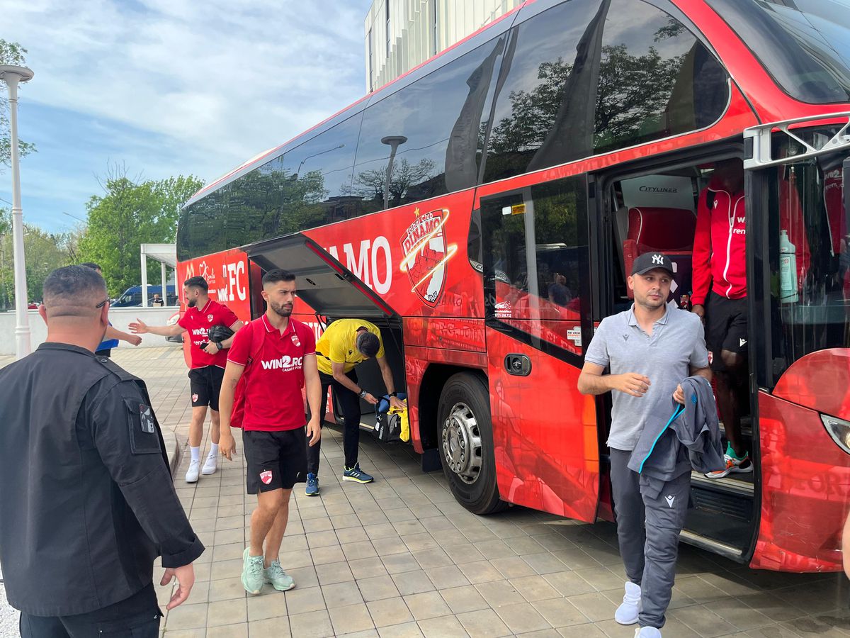 Revenirea „Pitbull-ului”, izbucnirea lui Caparco și ultrașii „falși”: „Din cauza voastră arde cămașa pe noi!” » 10 informații de pe stadion, înainte de Dinamo - Poli Iași