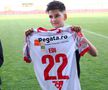 Liderul PCH Junior a primit un tricou special
