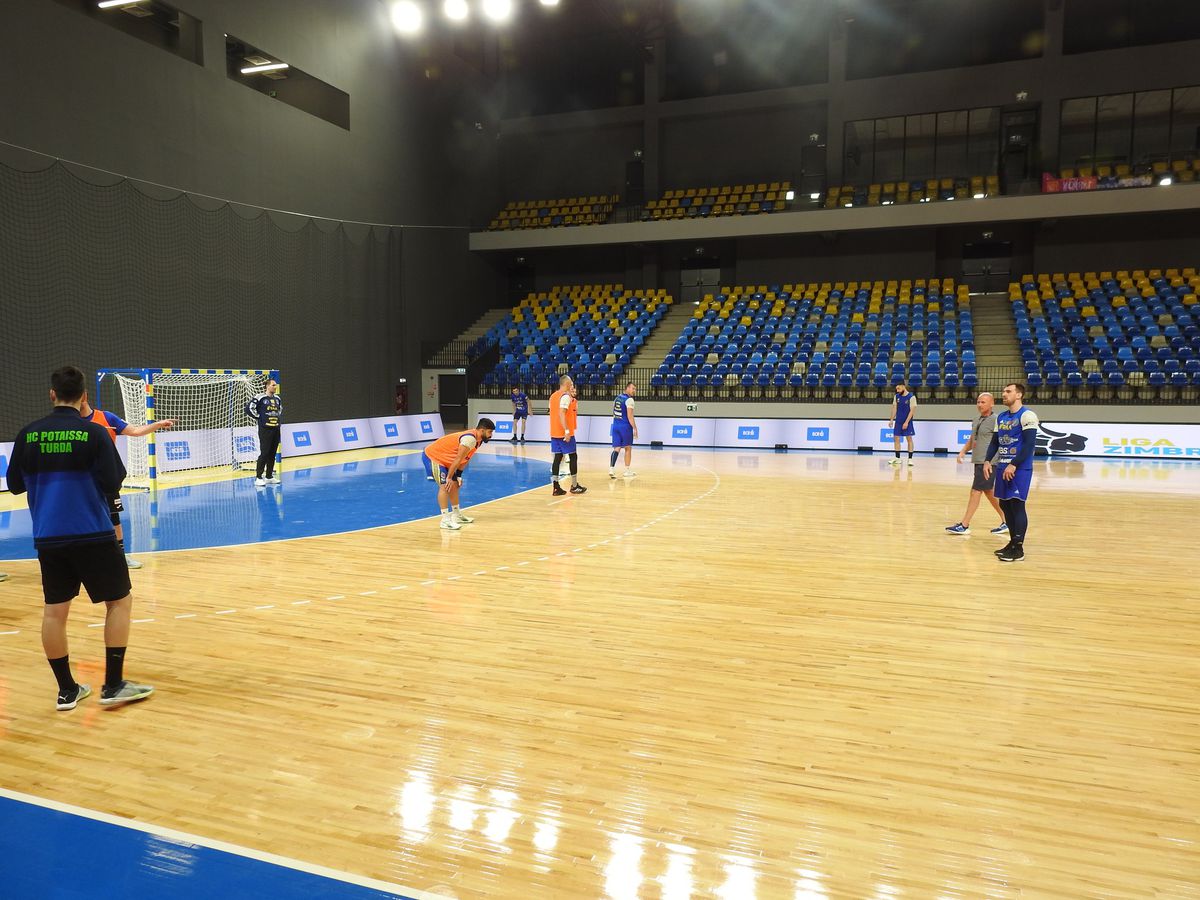 Sala din Turda, inaugurată cu meciul Potaissa - Dinamo