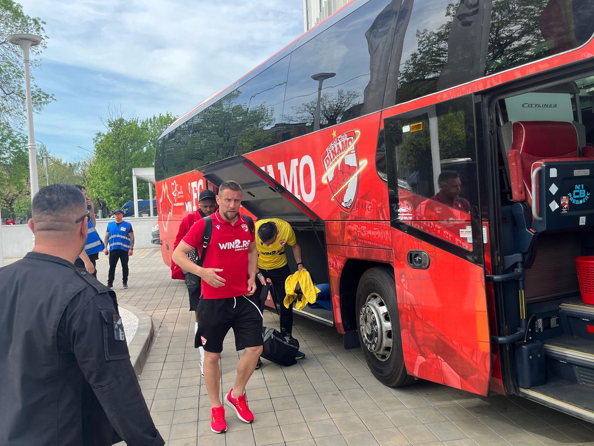 Imagini înainte de Dinamo - Poli Iași