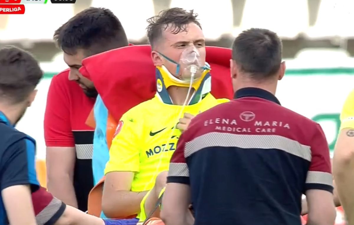 Milostiv cu Dinamo, neiertător cu ieșenii » Hațegan a judecat diferit două faze delicate în Dinamo - Poli Iași: verdictul specialistului