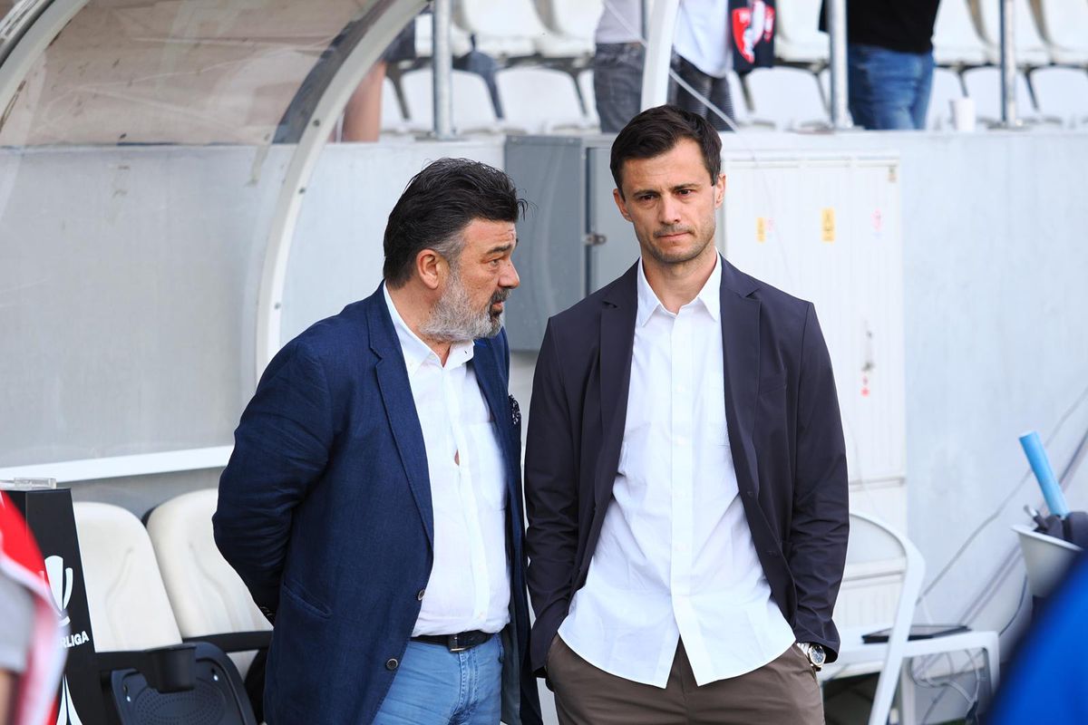 Revenirea „Pitbull-ului”, izbucnirea lui Caparco și ultrașii „falși”: „Din cauza voastră arde cămașa pe noi!” » 10 informații de pe stadion, înainte de Dinamo - Poli Iași