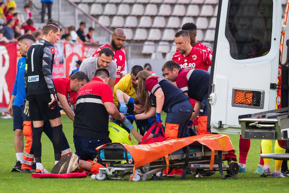 Luca Mihai, accidentare în Dinamo - Poli Iași 1-0