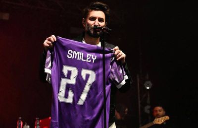 Știai? Cu ce echipă din România ține Smiley: „Îl așteptăm să sărbătorim promovarea și construcția noului stadion”