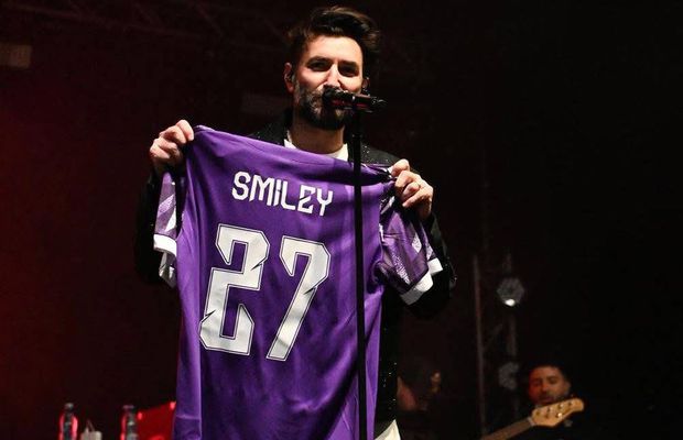 Știai? Cu ce echipă din România ține Smiley: „Îl așteptăm să sărbătorim promovarea și construcția noului stadion”