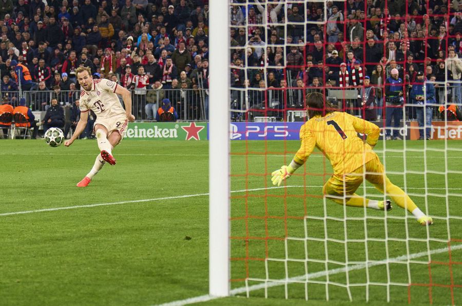 Harry Kane, care a dat-o în bară în tur la poarta lui Yann Sommer, nu a mai marcat de 210 minute pentru Bayern / Foto: Imago Bayern acuză ineficiența: „Am avut 50 de șuturi cu două sfertfinaliste!” » 10 jucători pot rata semifinala
