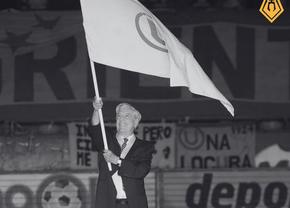 A murit scriitorul peruan Mario Vargas Llosa » Iubea cu patimă o echipă de fotbal: în 2011 era ovaționat de 60.000 de oameni pe stadion
