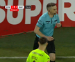 Fază controversată în CFR Cluj - Rapid » Arbitrul l-a eliminat pentru simulare în minutul 70, dar a schimbat decizia după VAR! Verdictul specialistului