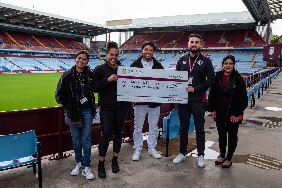 Ștefan Ferencz: e român, lucrează la Aston Villa și iubește altă echipă a Angliei