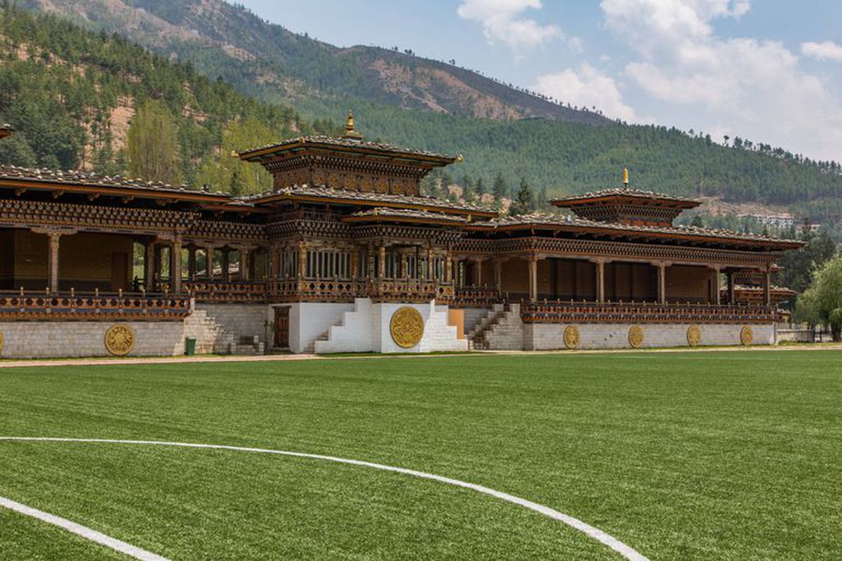 Stadioanele unice ale lumii: lângă aisberguri și vulcani sau printre trenuri  » Arena bizară dedicată regelui țării