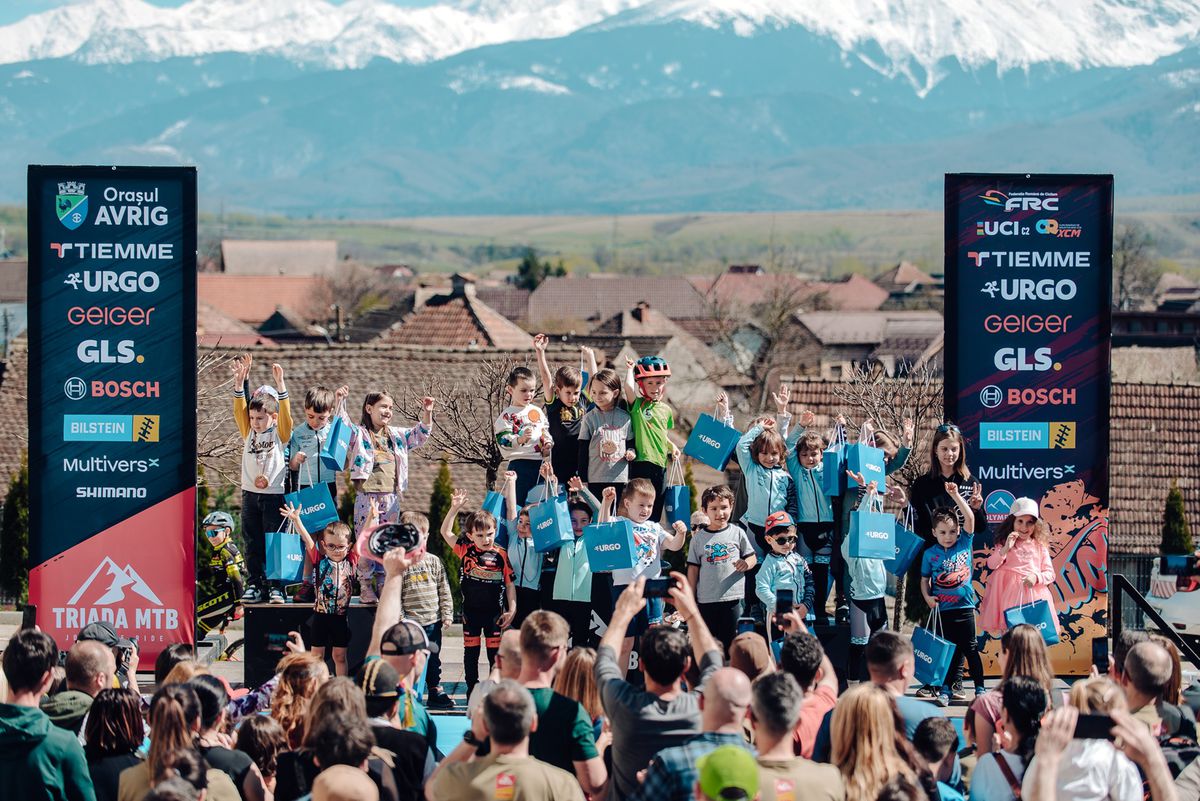 Start spectaculos de sezon în mountain bike-ul românesc: imagini memorabile de la Triada MTB Avrig 2025
