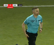 Fază controversată în CFR Cluj - Rapid » Arbitrul l-a eliminat pentru simulare în minutul 70, dar a schimbat decizia după VAR! Verdictul specialistului